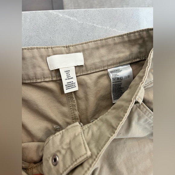 HM Cargo Khaki Pants 4 - Picture 4 of 7